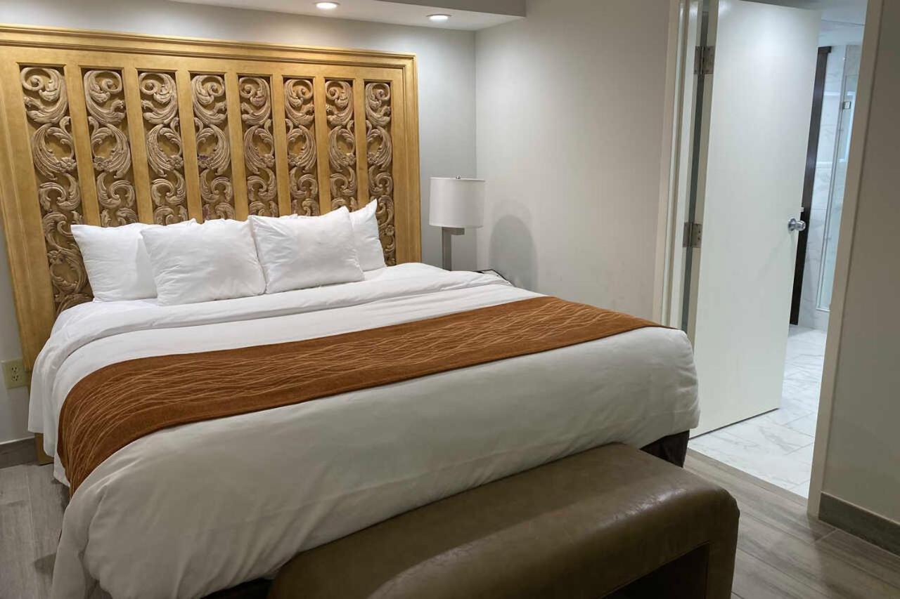 Coastal Hotel & Suites Virginia Beach - Oceanfront ภายนอก รูปภาพ