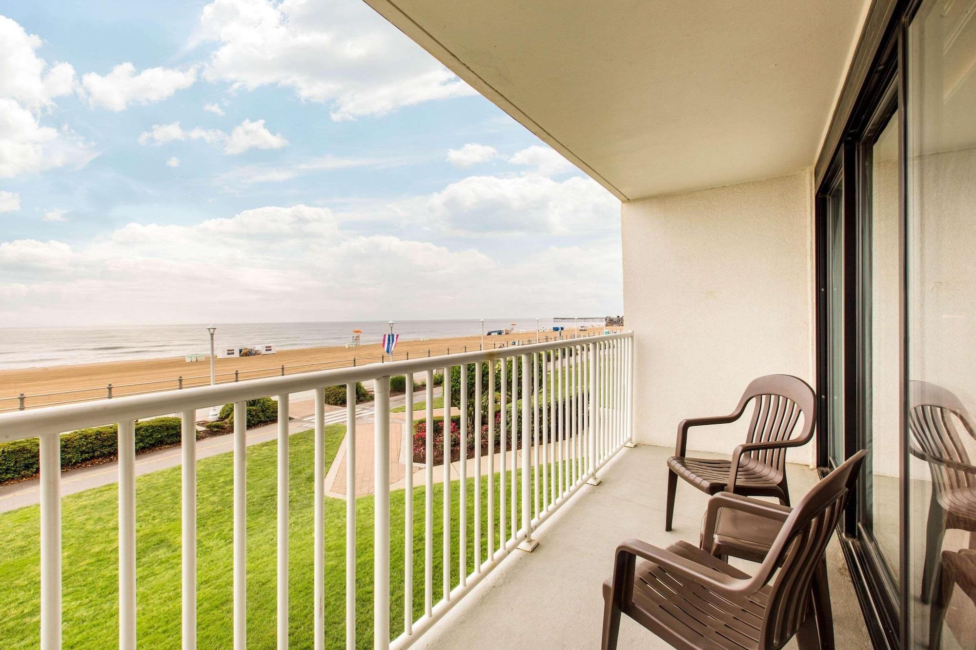 Coastal Hotel & Suites Virginia Beach - Oceanfront ภายนอก รูปภาพ