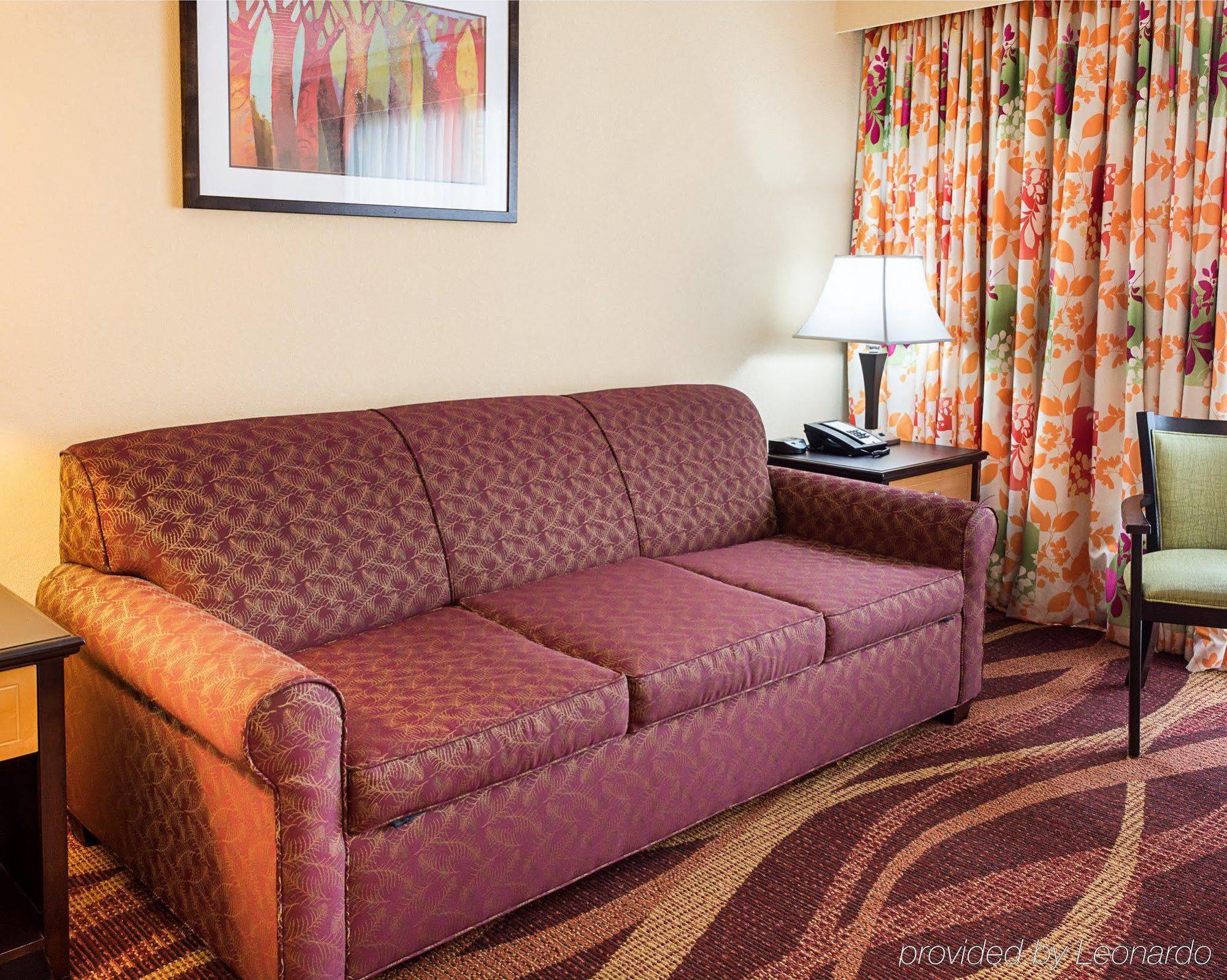 Coastal Hotel & Suites Virginia Beach - Oceanfront ภายนอก รูปภาพ
