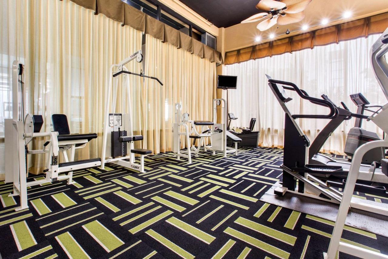 Coastal Hotel & Suites Virginia Beach - Oceanfront ภายนอก รูปภาพ