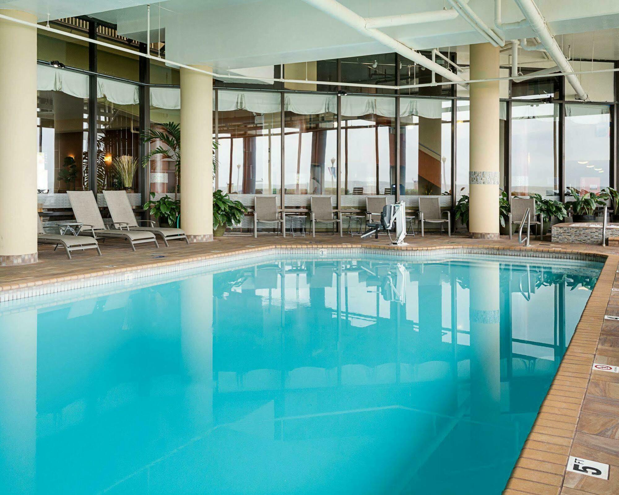 Coastal Hotel & Suites Virginia Beach - Oceanfront ภายนอก รูปภาพ